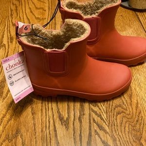 Chooka insulated rain boots, size 6